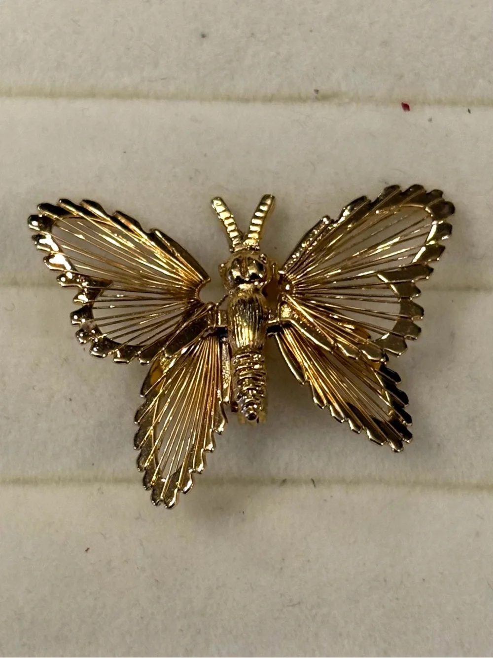 Monet Vintage Butterfly Moth Pin‎ Brooch Spinneret Gold Tone Signed Cottagecore